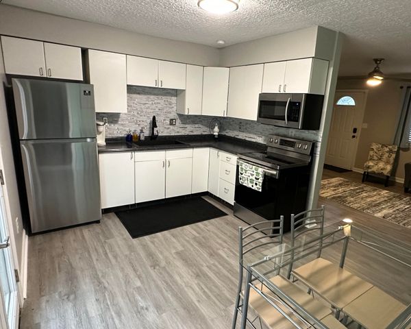 7796 Walnut Creek Drive, Florence, KY 41042