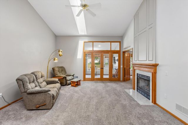 7578 Hinton Park Avenue S, Cottage Grove, MN 55016