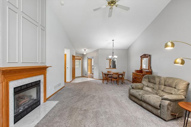 7578 Hinton Park Avenue S, Cottage Grove, MN 55016