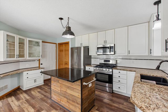 7578 Hinton Park Avenue S, Cottage Grove, MN 55016