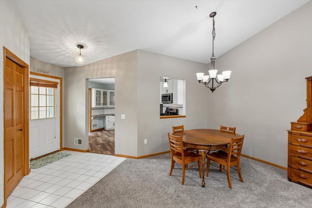 7578 Hinton Park Avenue S, Cottage Grove, MN 55016