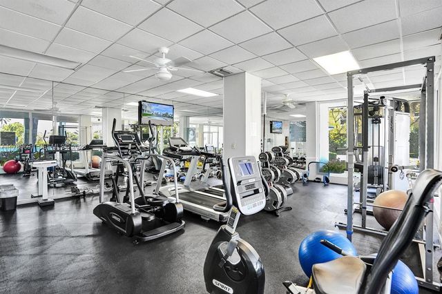 800 SE 20th Ave 303, Deerfield Beach, FL 33441