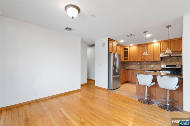 185 Main Street C000A, Cliffside Park, NJ 07010