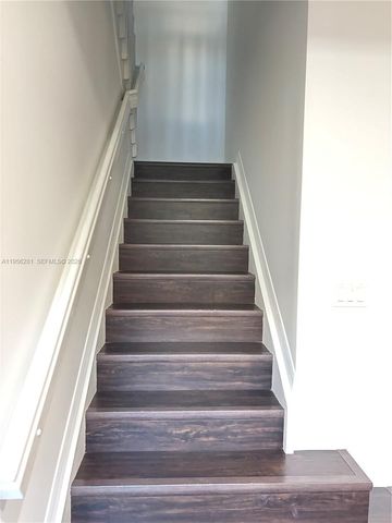 15041 SW 177th Ter, Miami, FL 33187