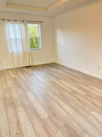 15041 SW 177th Ter, Miami, FL 33187