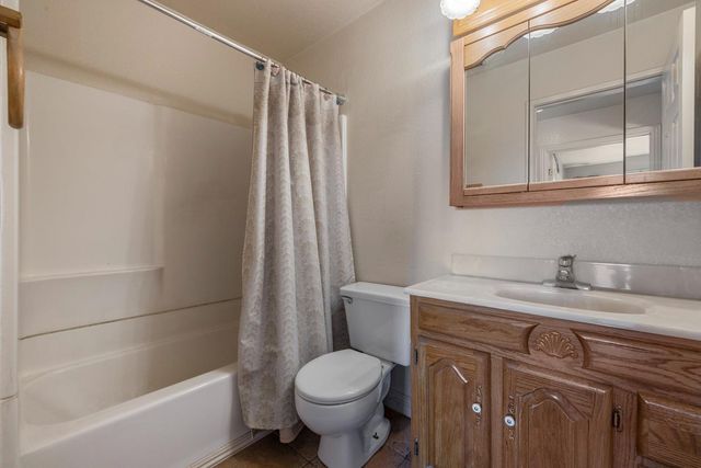 5133 Almsbury Dr, Salida, CA 95368