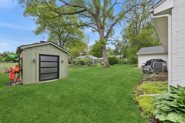 212 Lake Shore Drive, La Porte, IN 46350