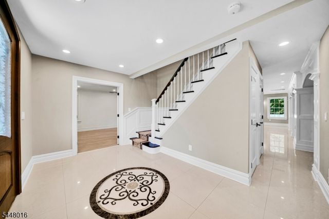 3 Bromley Ct, Montville Twp., NJ 07045