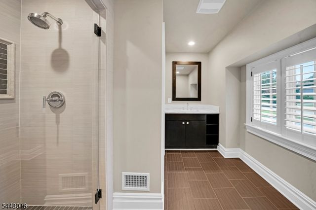3 Bromley Ct, Montville Twp., NJ 07045