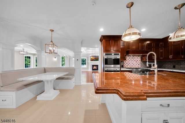 3 Bromley Ct, Montville Twp., NJ 07045