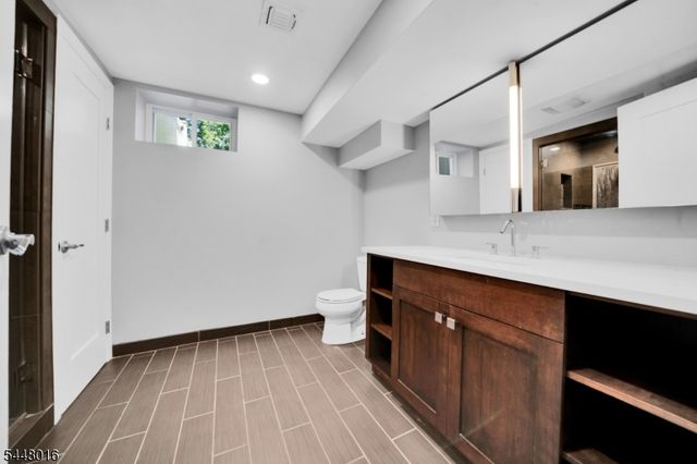 3 Bromley Ct, Montville Twp., NJ 07045