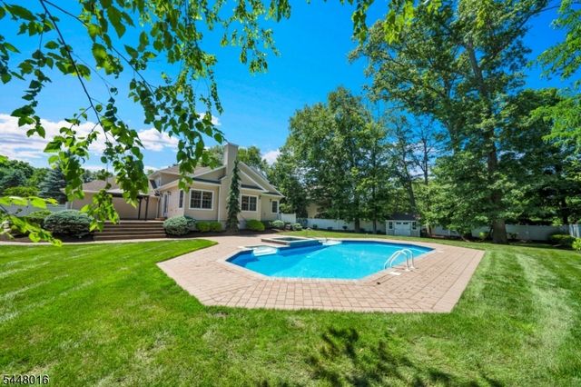 3 Bromley Ct, Montville Twp., NJ 07045