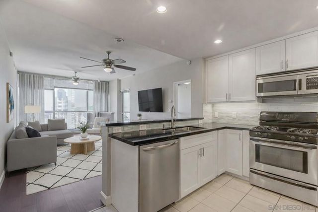 300 W Beech St 2101, San Diego, CA 92101