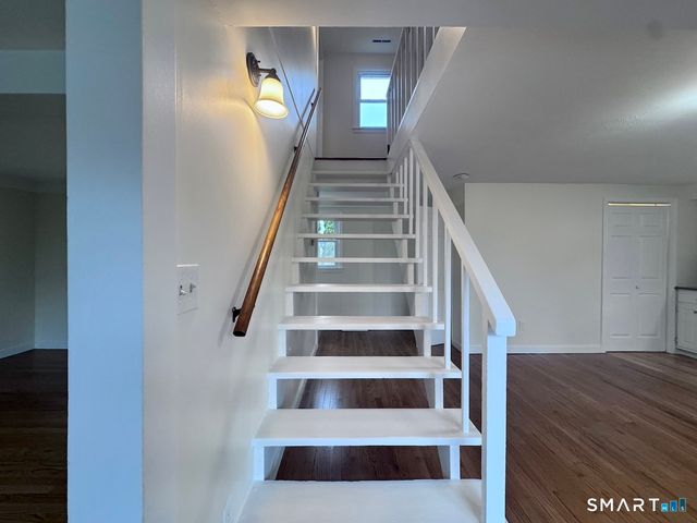 85 Ivy Street B, Branford, CT 06405