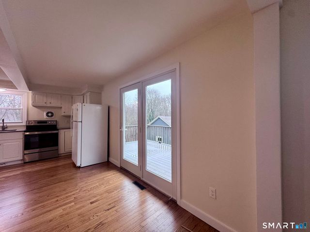 85 Ivy Street B, Branford, CT 06405