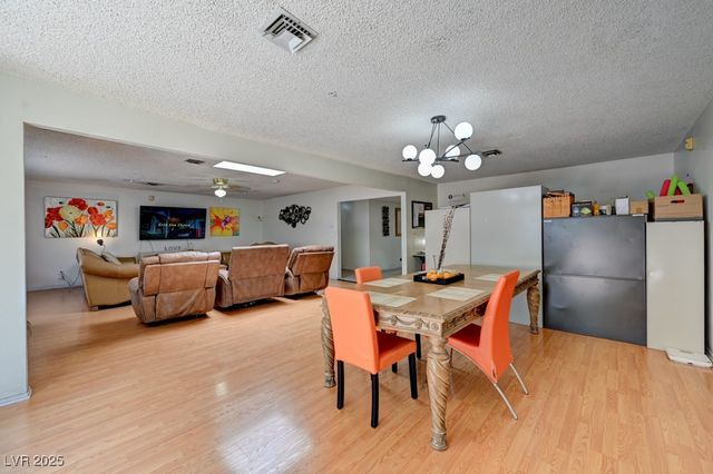 1951 Papago Lane, Las Vegas, NV 89169