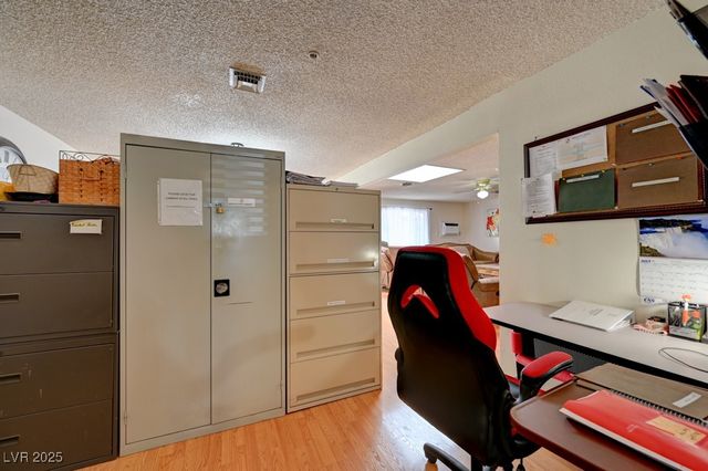 1951 Papago Lane, Las Vegas, NV 89169