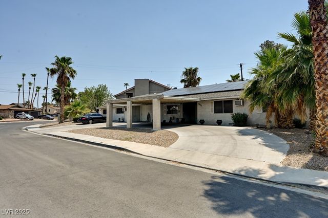1951 Papago Lane, Las Vegas, NV 89169