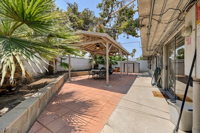 1951 Papago Lane, Las Vegas, NV 89169