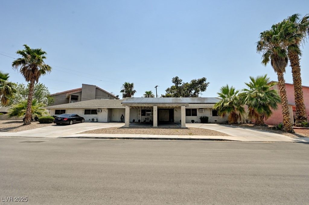 1951 Papago Lane, Las Vegas, NV 89169