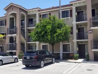 22801 SW 88th Pl 202, Cutler Bay, FL 33190