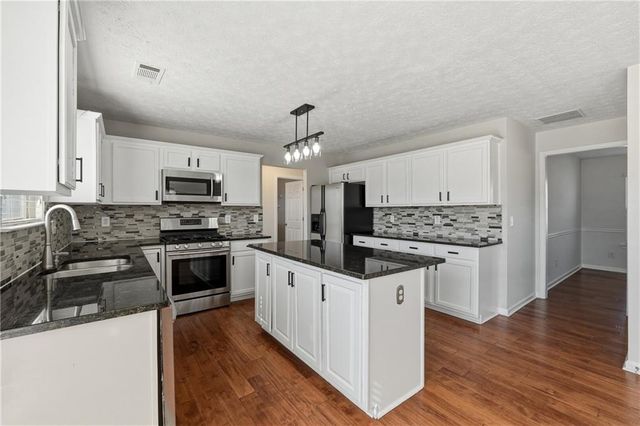 661 Roxtree Court, Buford, GA 30518