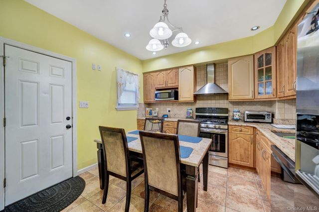 10439 115th Street, Richmond Hill S., NY 11419