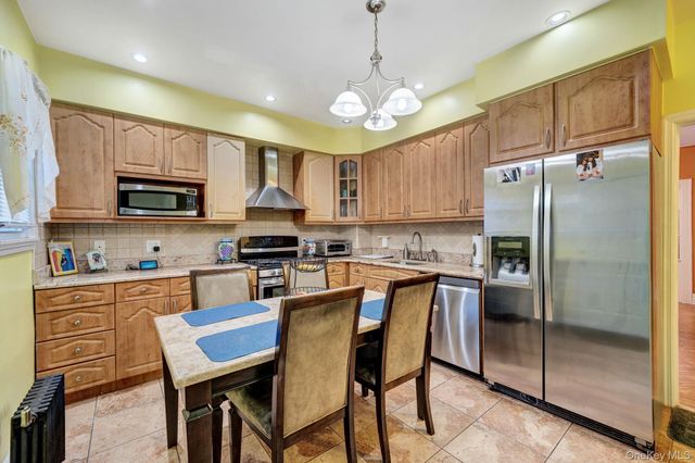 10439 115th Street, Richmond Hill S., NY 11419