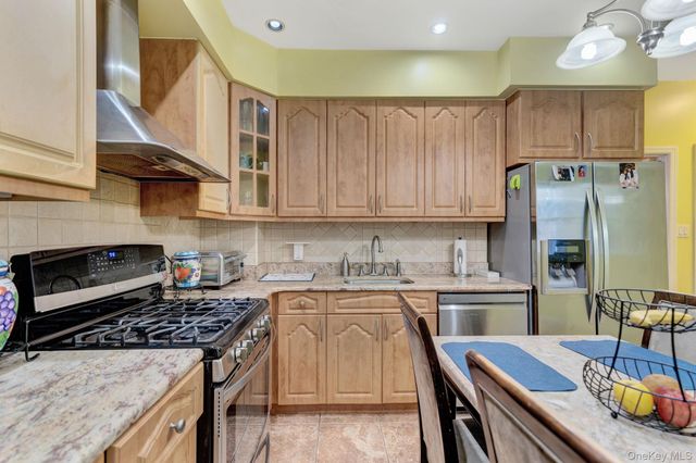 10439 115th Street, Richmond Hill S., NY 11419