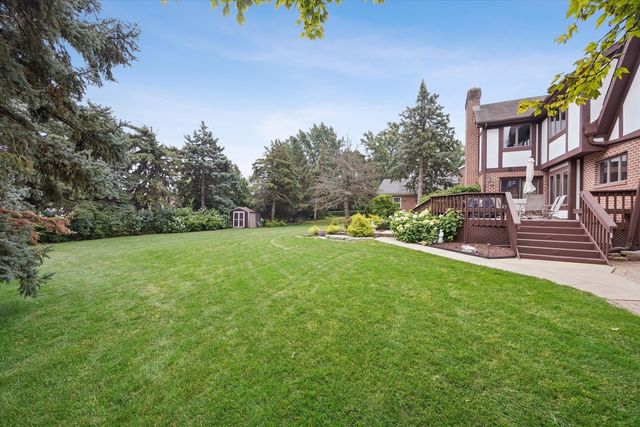 6001 Sedgley Court, Burr Ridge, IL 60527