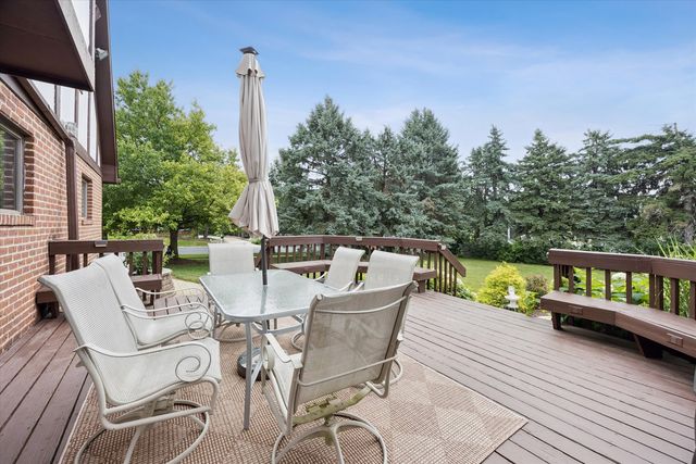 6001 Sedgley Court, Burr Ridge, IL 60527