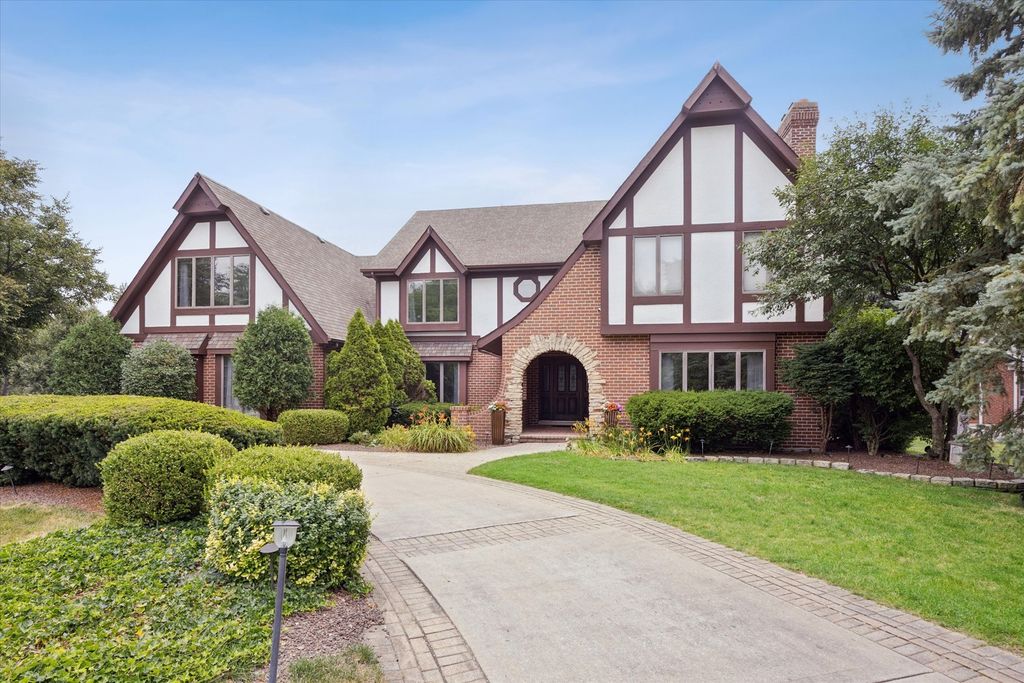 6001 Sedgley Court, Burr Ridge, IL 60527