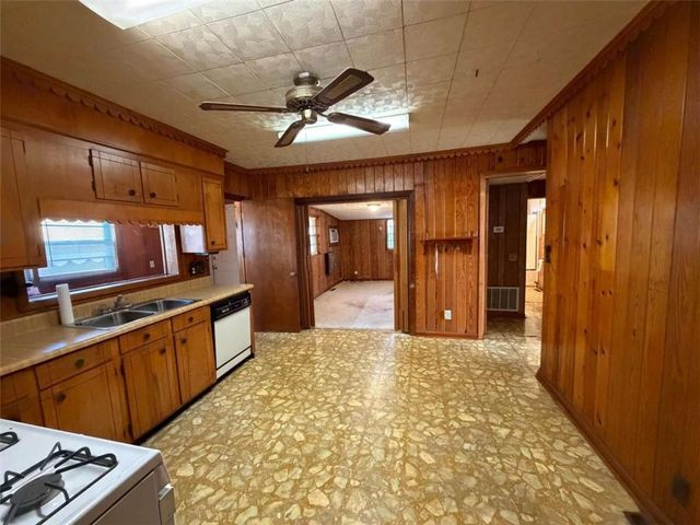 421 Cedar Avenue, Rome, GA 30161