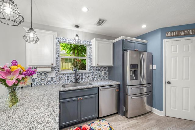 16031 Willowpark Drive, Tomball, TX 77377