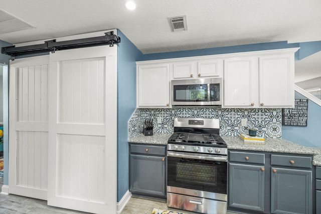 16031 Willowpark Drive, Tomball, TX 77377