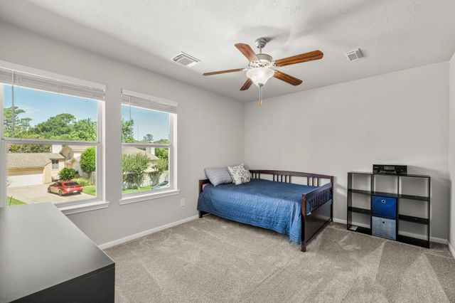 16031 Willowpark Drive, Tomball, TX 77377