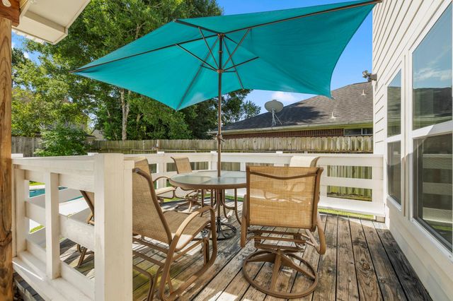 16031 Willowpark Drive, Tomball, TX 77377