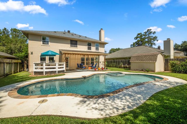 16031 Willowpark Drive, Tomball, TX 77377
