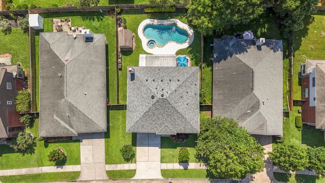 16031 Willowpark Drive, Tomball, TX 77377