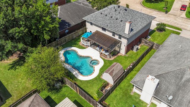 16031 Willowpark Drive, Tomball, TX 77377