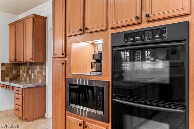 6382 Hermes Stables Court, Las Vegas, NV 89131