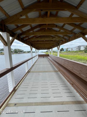 3030 Marsh Winds Circle Unit 302, Southport, NC 28461
