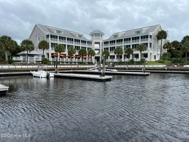 3030 Marsh Winds Circle Unit 302, Southport, NC 28461