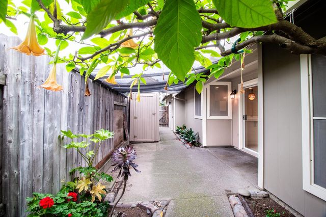 1 Pinache Ct, Sacramento, CA 95838