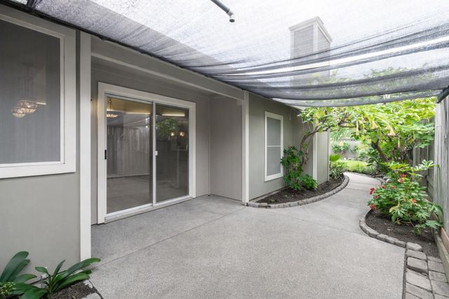 1 Pinache Ct, Sacramento, CA 95838