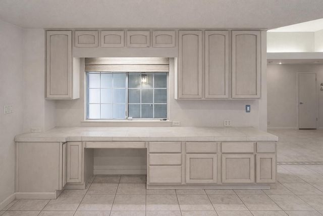 1 Pinache Ct, Sacramento, CA 95838