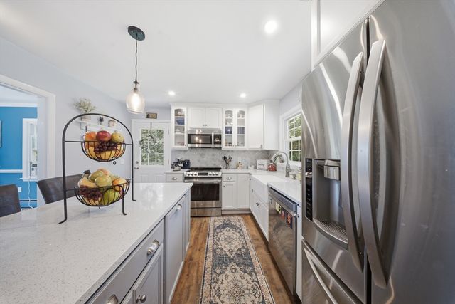 494 Laurel St, Manchester, NH 03103