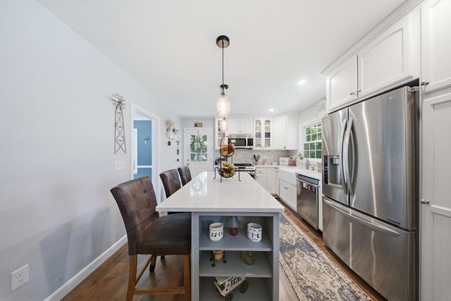494 Laurel St, Manchester, NH 03103