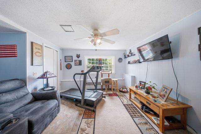 494 Laurel St, Manchester, NH 03103
