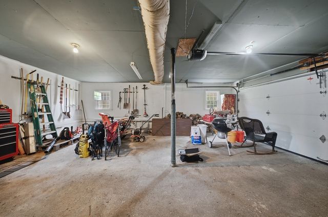 494 Laurel St, Manchester, NH 03103
